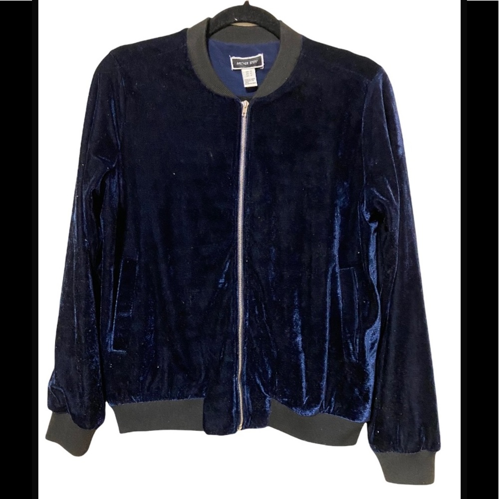 Light weight, velour jacket dark blue